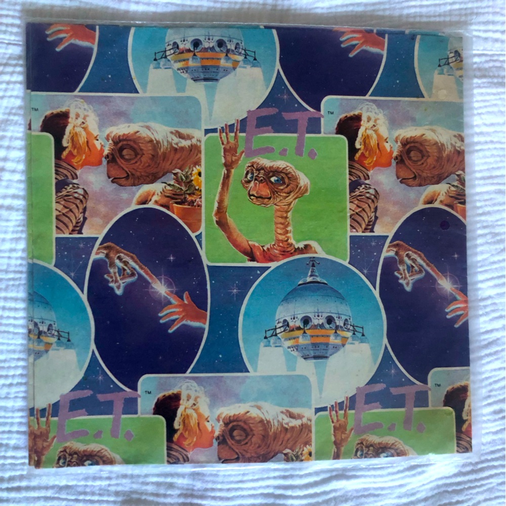 E.T. Gift Wrapping Paper OS NWT